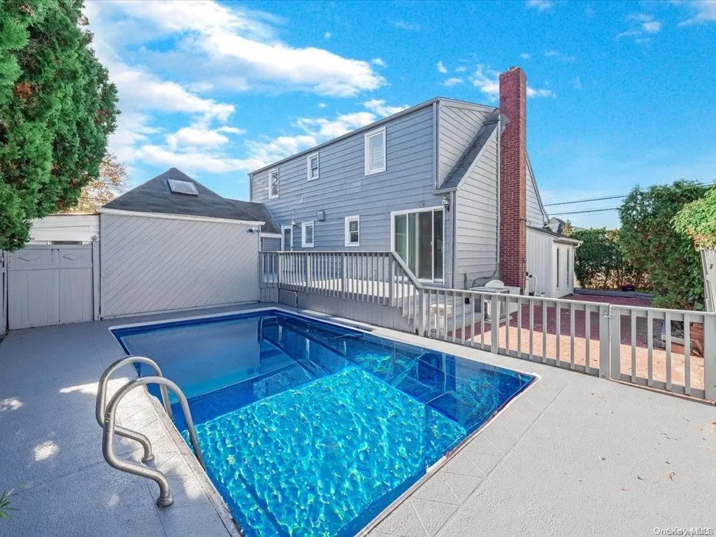 245 Rockaway Parkway Valley Stream NY 11580