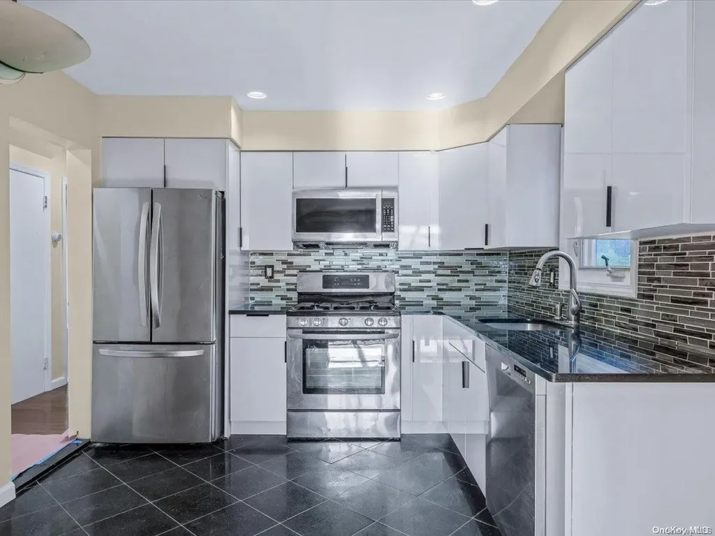 245 Rockaway Parkway Valley Stream NY 11580