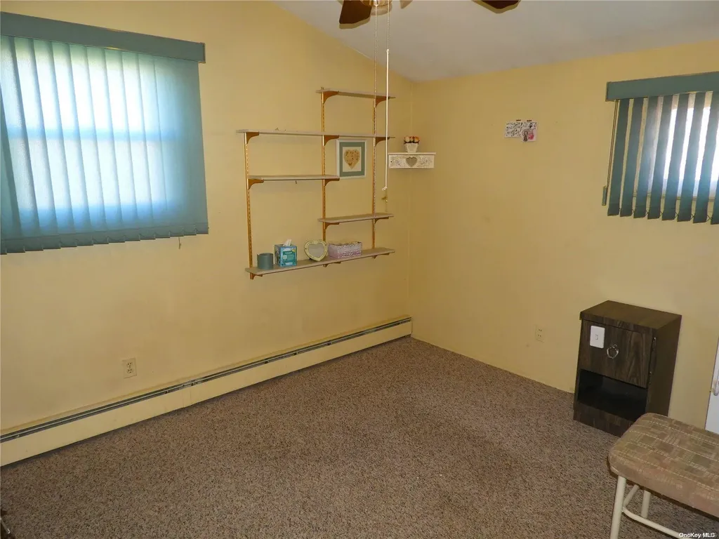 180 Tremont Road Lindenhurst NY 11757