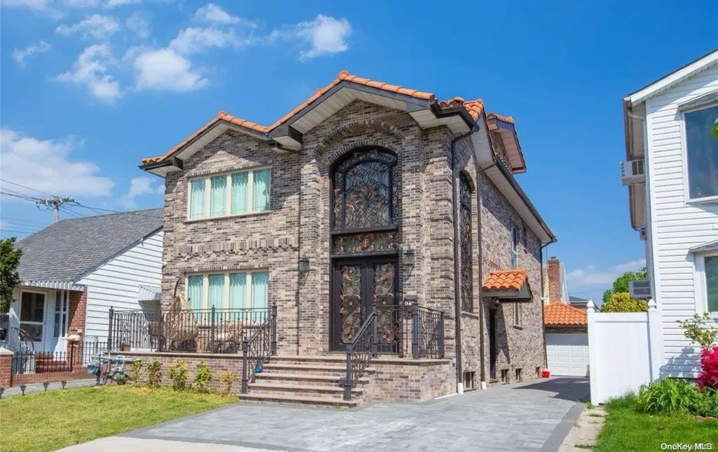 17-33 150th Street Whitestone NY 11357