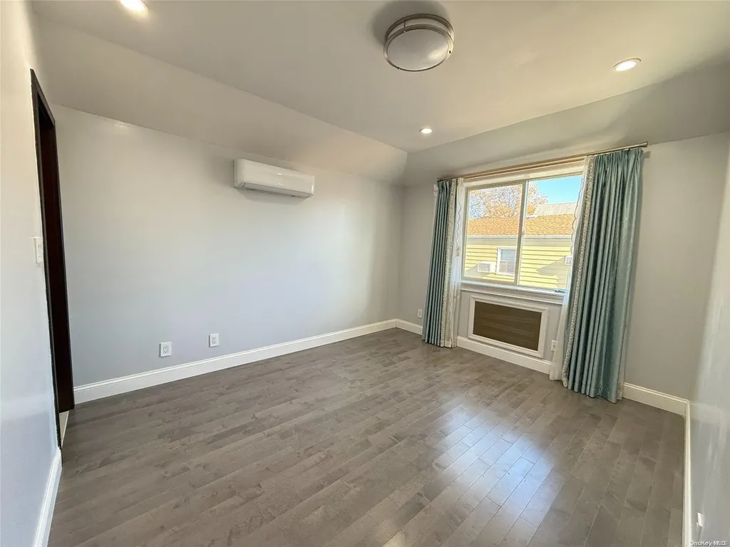 17-33 150th Street Whitestone NY 11357