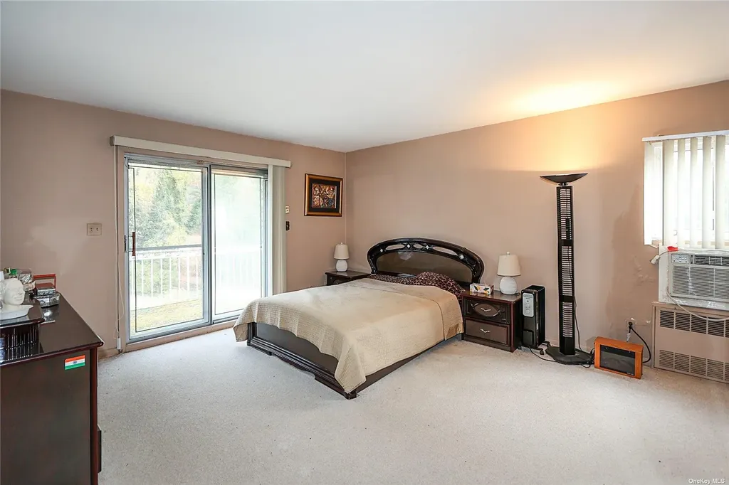 20 Rolling Hill Road Old Westbury NY 11568