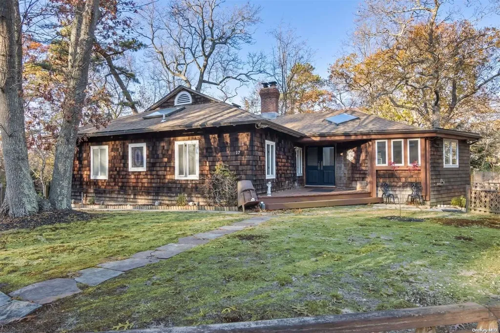 17 Overhill Road Shoreham NY 11786