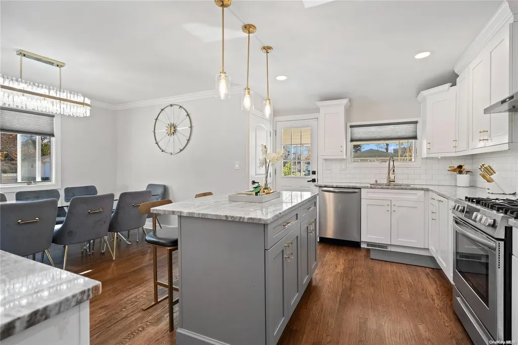 22 Ronde Drive Commack NY 11725
