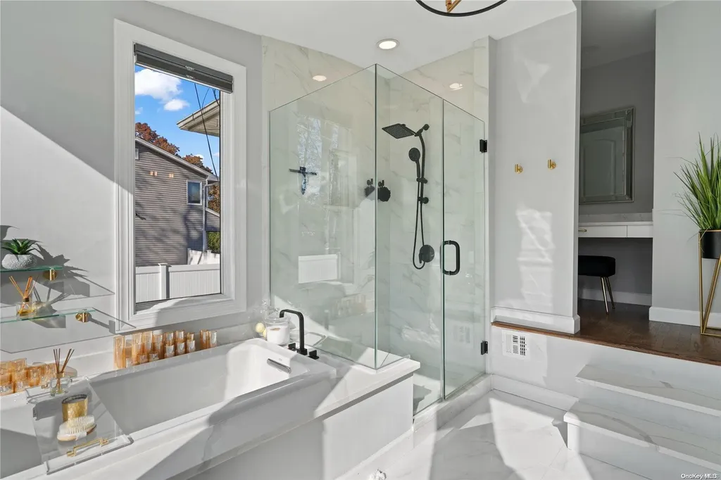 22 Ronde Drive Commack NY 11725
