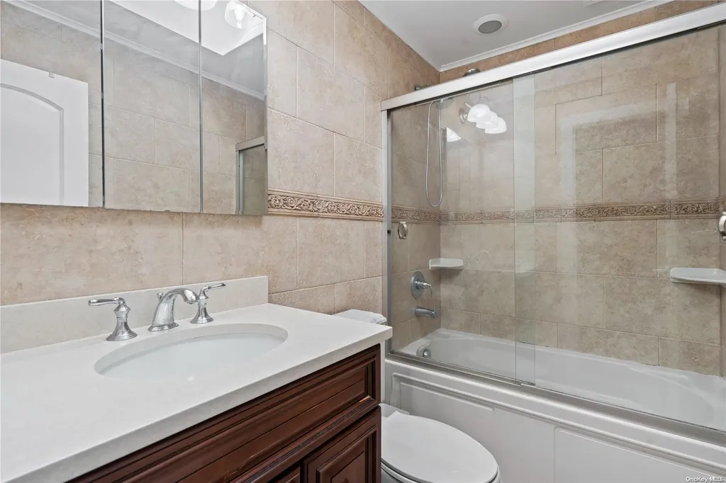 22 Ronde Drive Commack NY 11725
