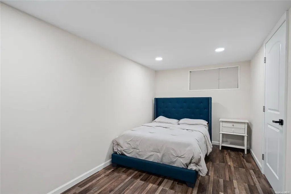 22 Ronde Drive Commack NY 11725