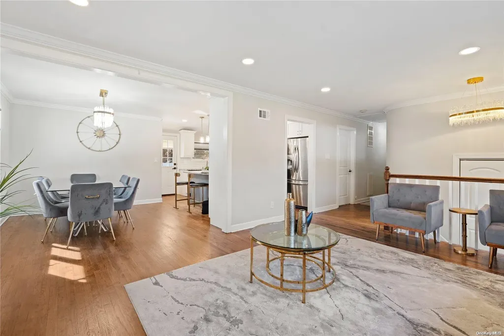 22 Ronde Drive Commack NY 11725