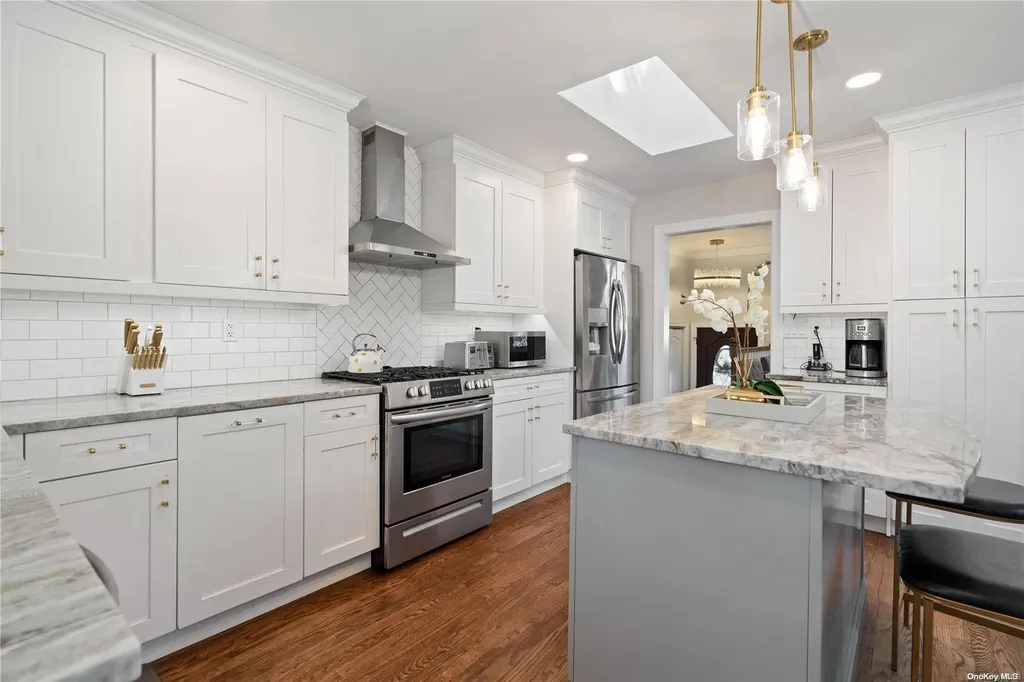 22 Ronde Drive Commack NY 11725