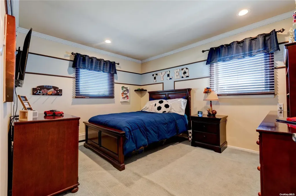 20 Gates Avenue Plainview NY 11803