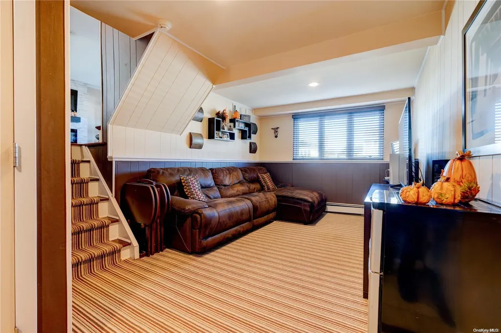 20 Gates Avenue Plainview NY 11803