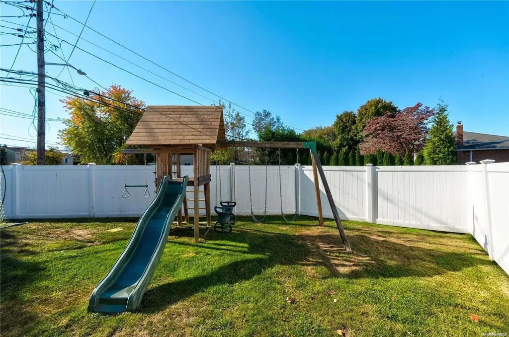 20 Gates Avenue Plainview NY 11803