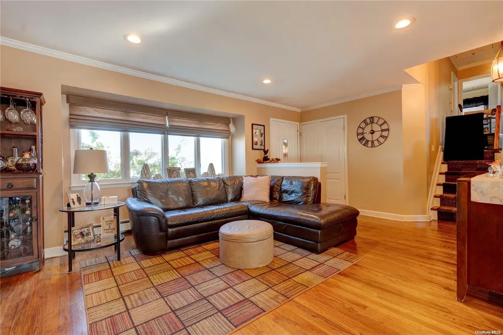20 Gates Avenue Plainview NY 11803