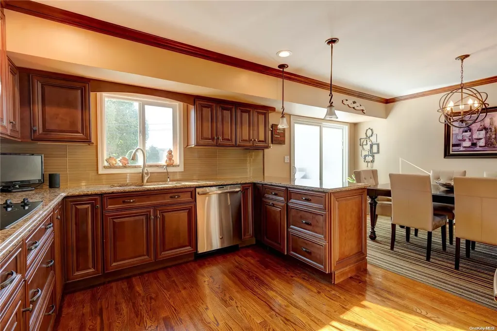 20 Gates Avenue Plainview NY 11803