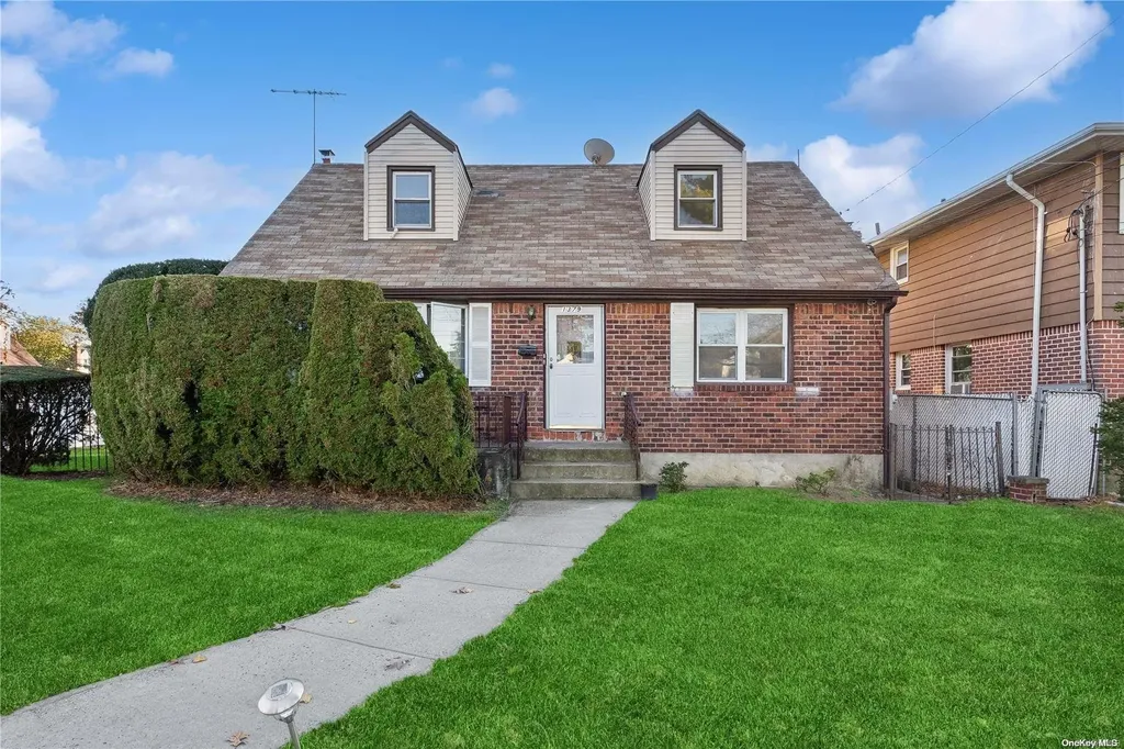 1379 E Street Elmont NY 11003