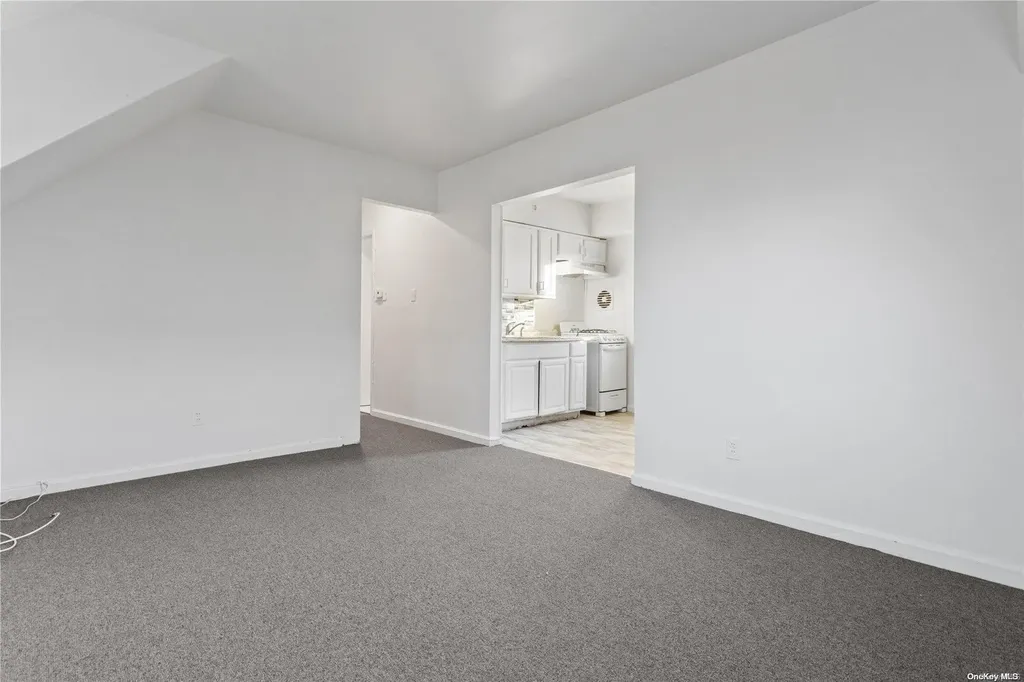 1379 E Street Elmont NY 11003