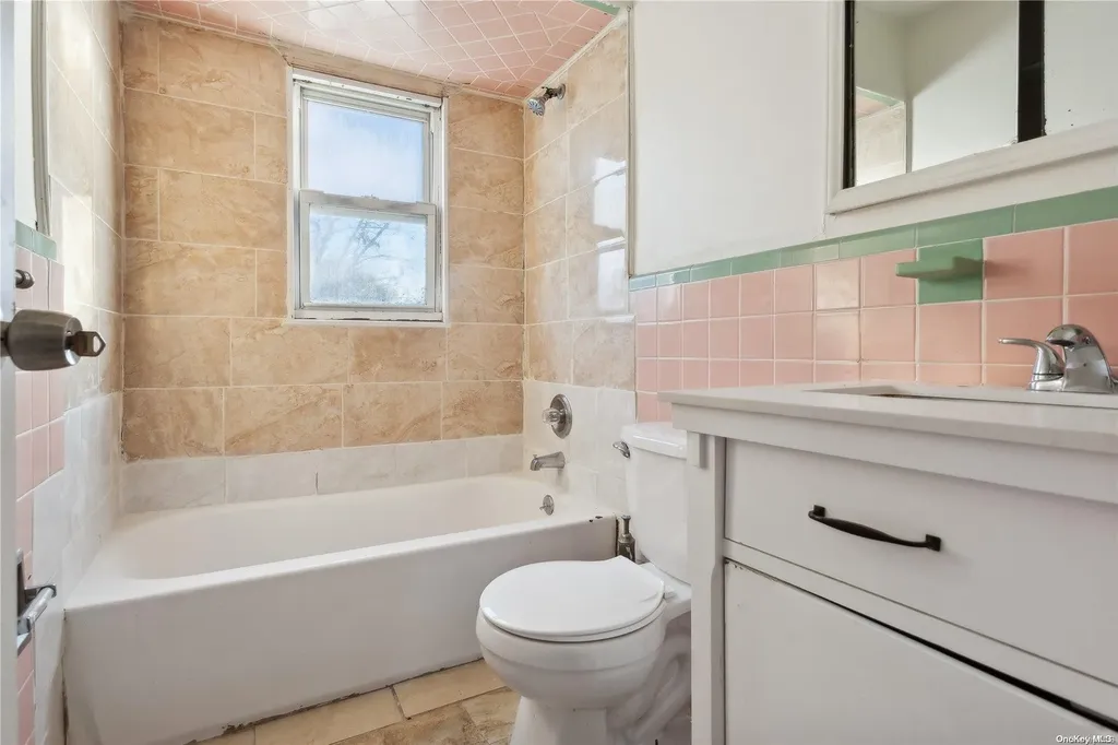 1379 E Street Elmont NY 11003