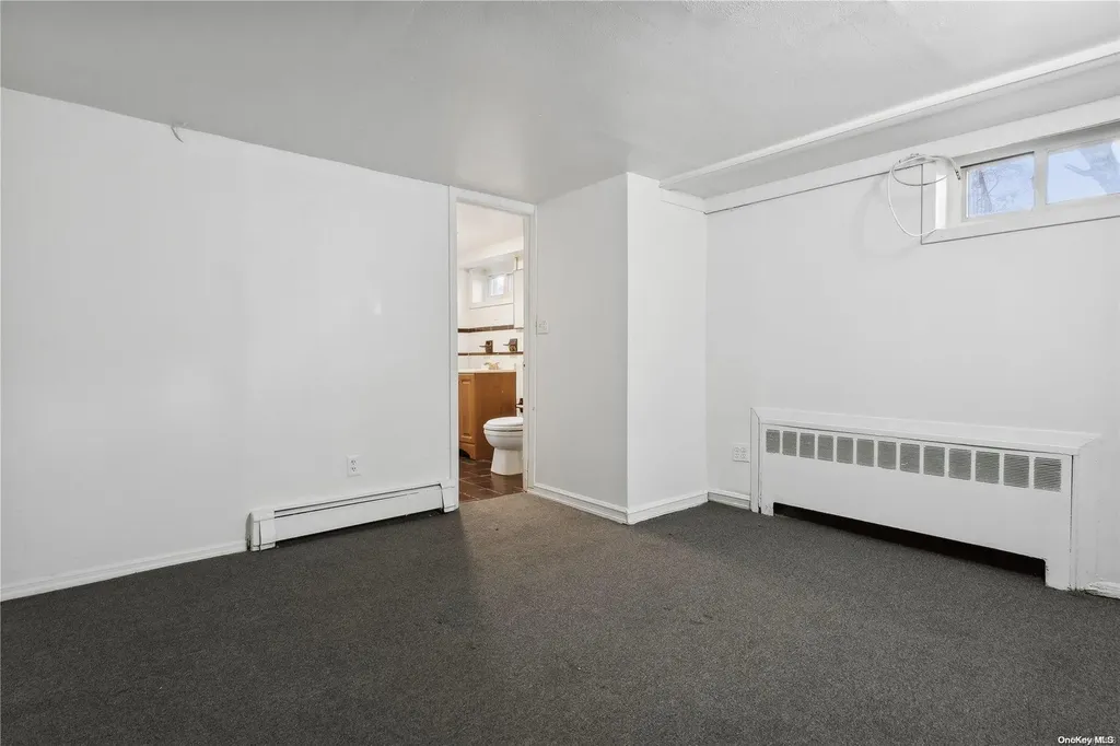 1379 E Street Elmont NY 11003