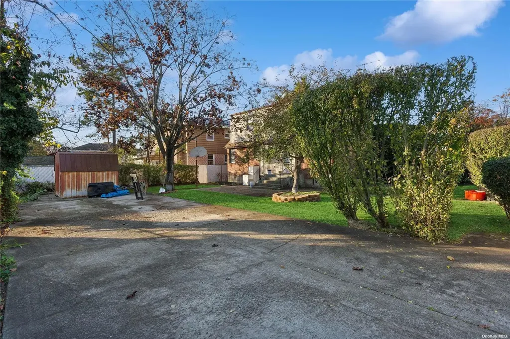 1379 E Street Elmont NY 11003