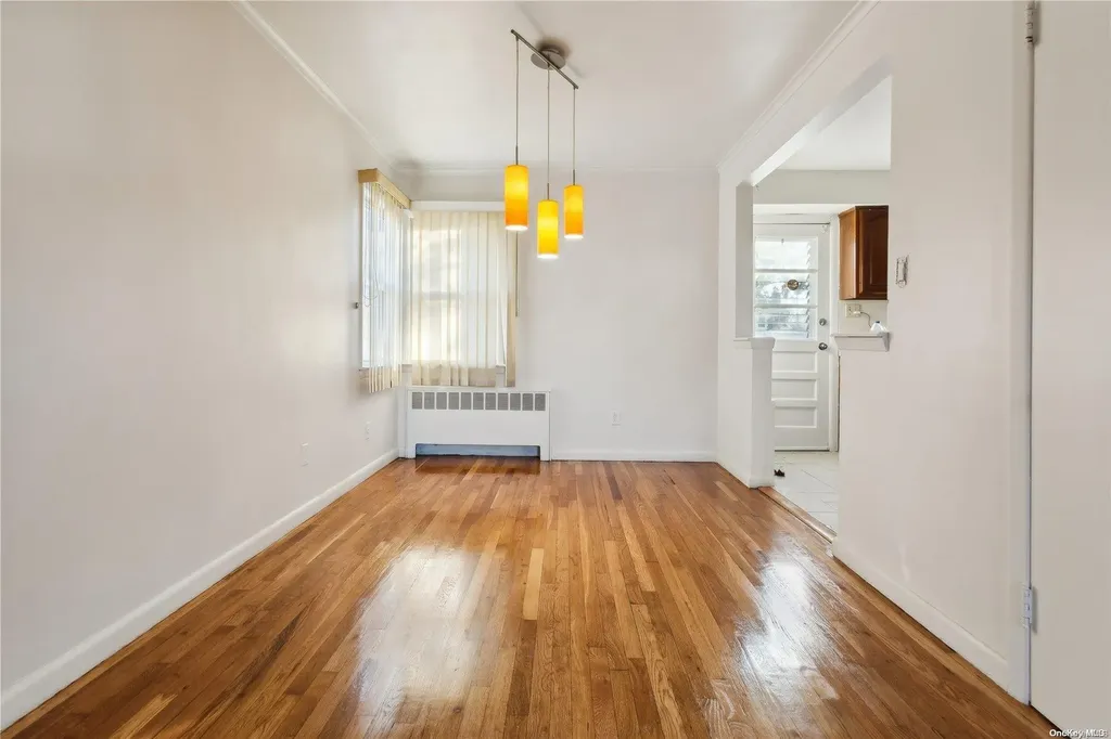 1379 E Street Elmont NY 11003