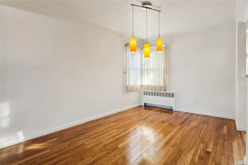 1379 E Street Elmont NY 11003