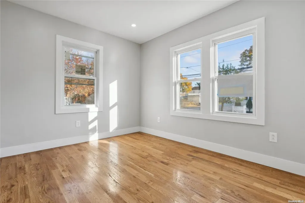 75 E Milton Street Freeport NY 11520