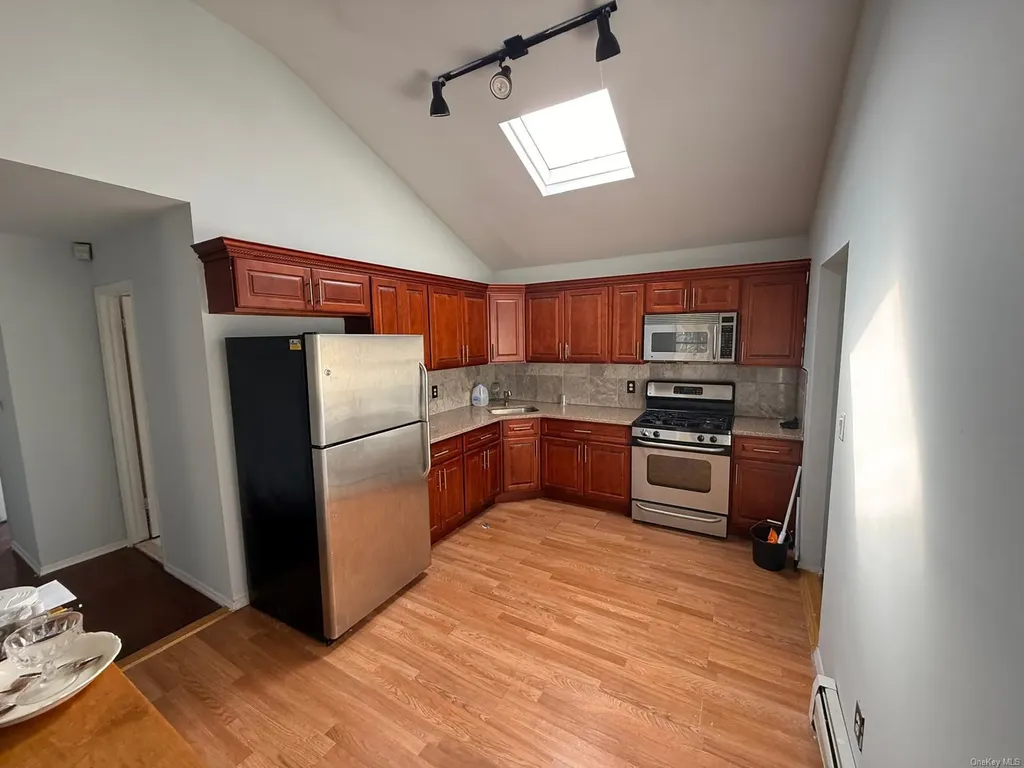 51 Manor Road Valley Stream NY 11580