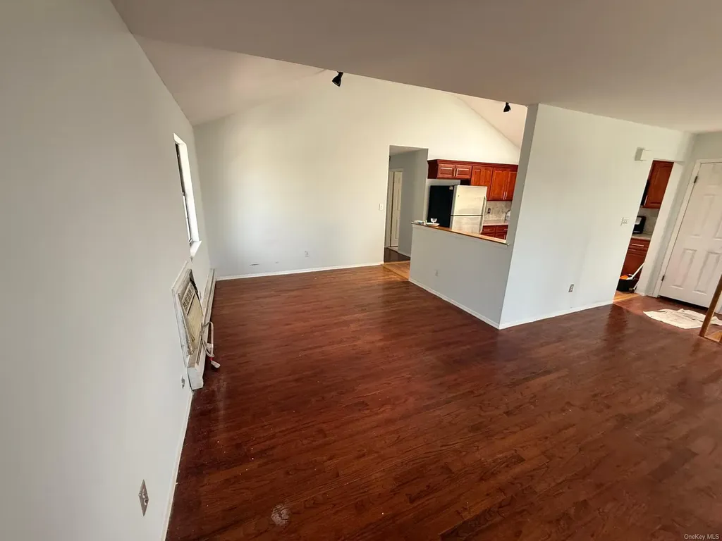 51 Manor Road Valley Stream NY 11580