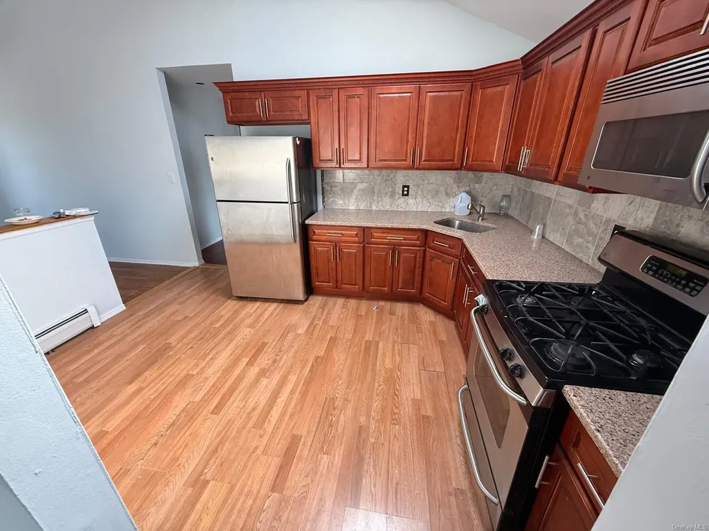 51 Manor Road Valley Stream NY 11580