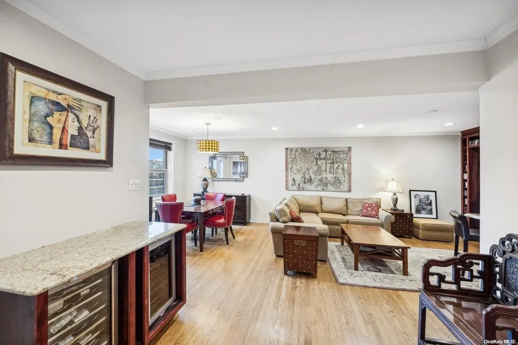 162-41 Powells Cove Boulevard Beechhurst NY 11357