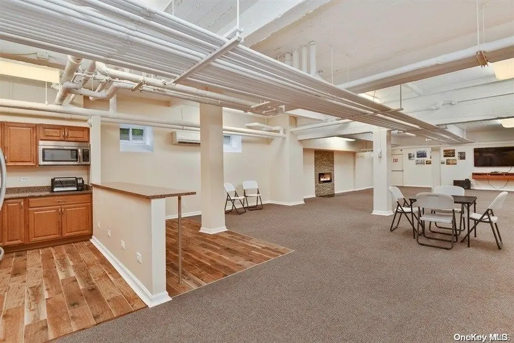 162-41 Powells Cove Boulevard Beechhurst NY 11357