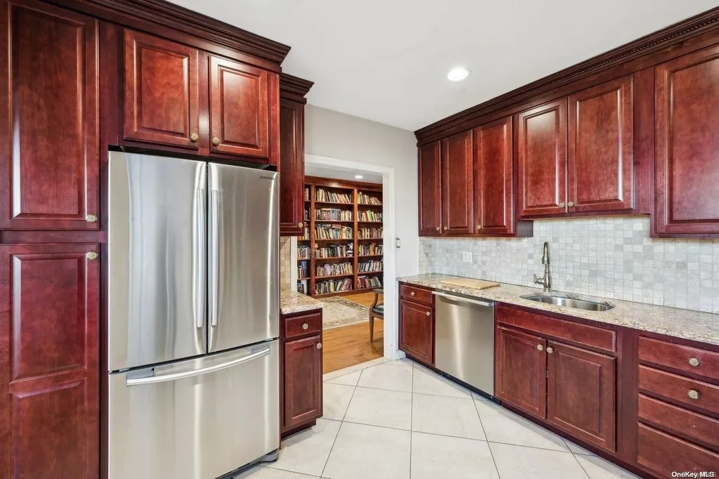 162-41 Powells Cove Boulevard Beechhurst NY 11357
