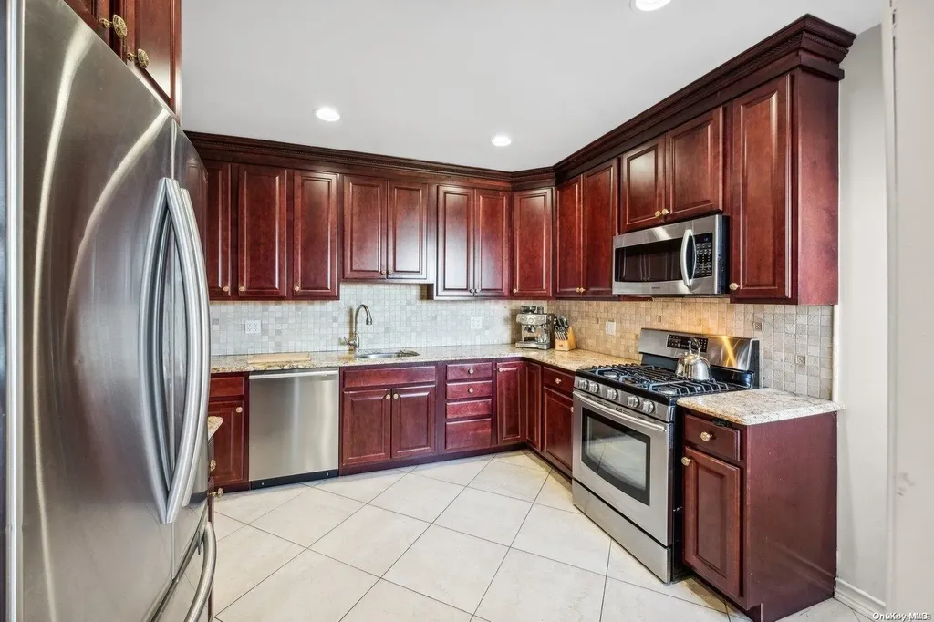 162-41 Powells Cove Boulevard Beechhurst NY 11357