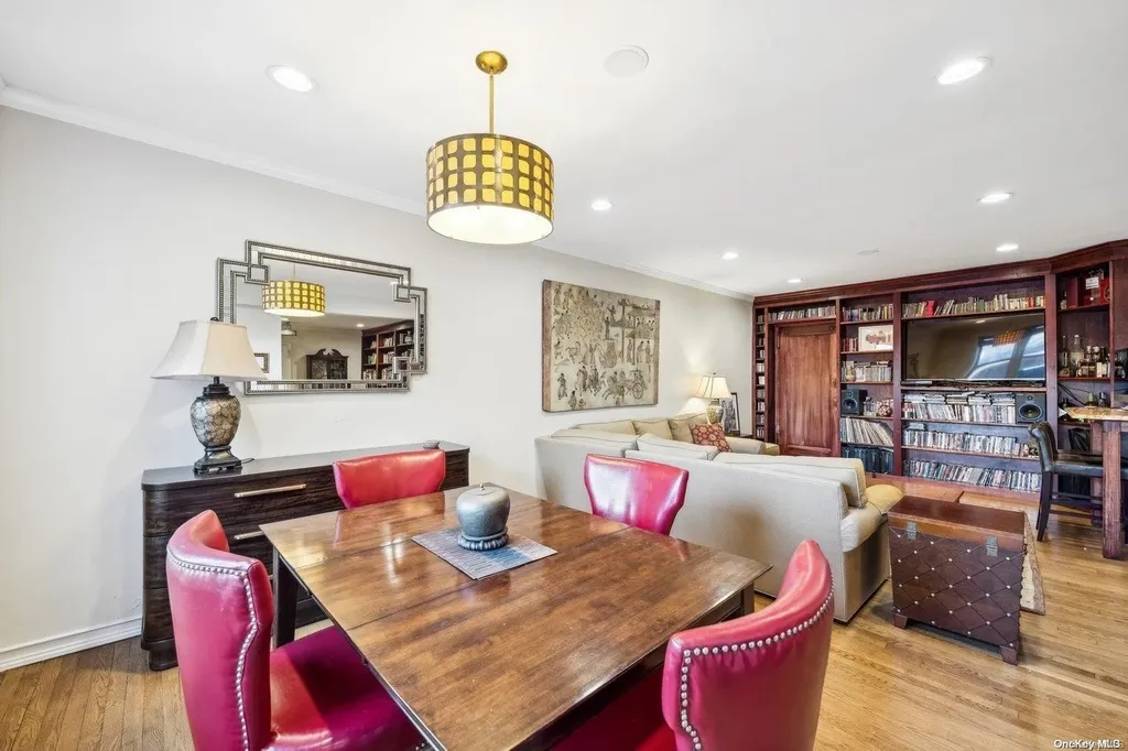 162-41 Powells Cove Boulevard Beechhurst NY 11357
