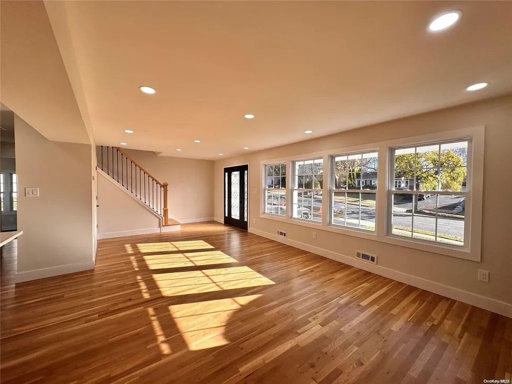 39 Rensselaer Drive Commack NY 11725