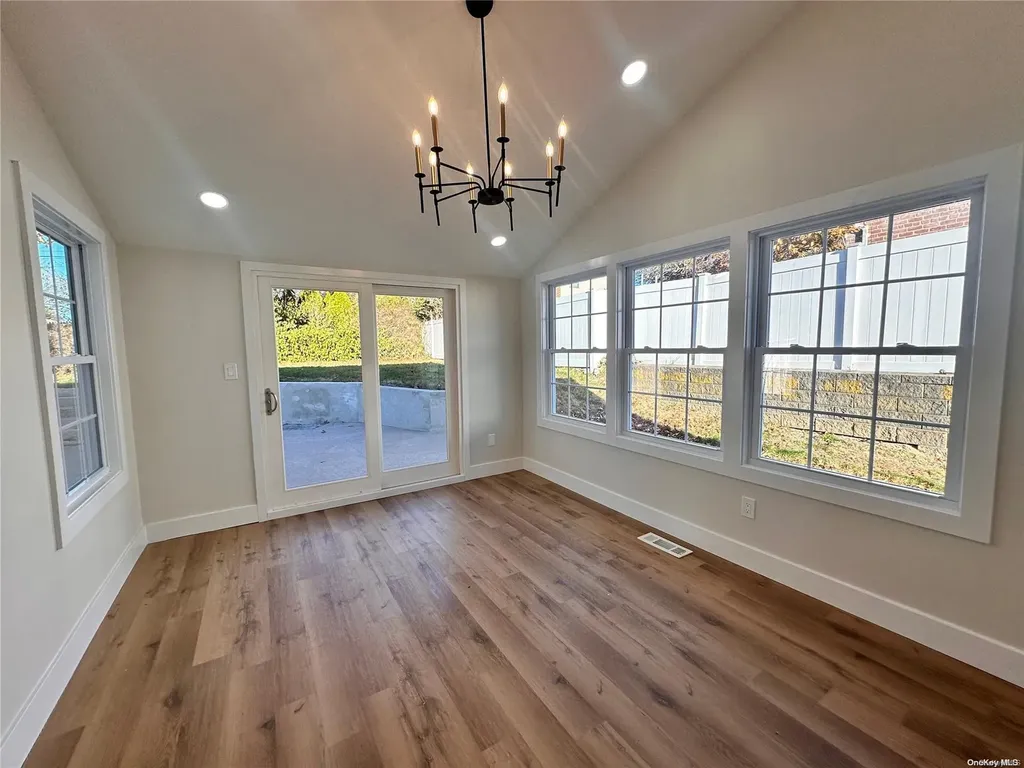 39 Rensselaer Drive Commack NY 11725