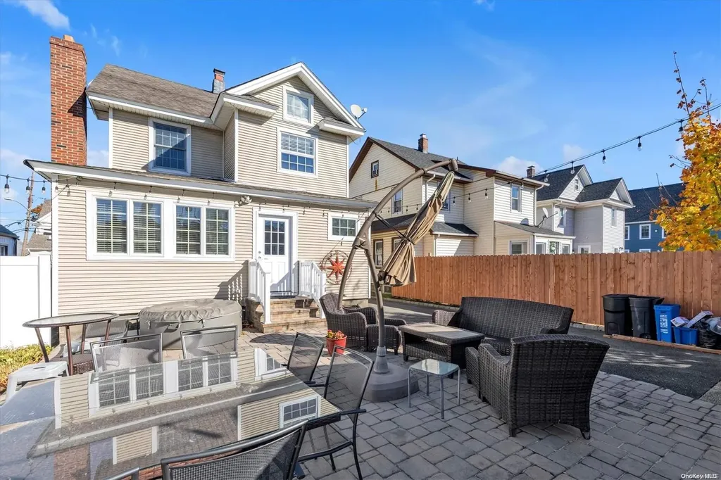 60 Peterson Place Lynbrook NY 11563