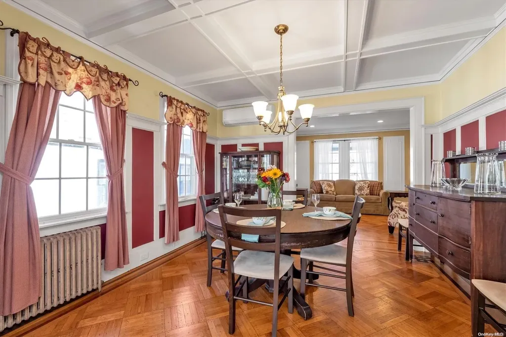 60 Peterson Place Lynbrook NY 11563