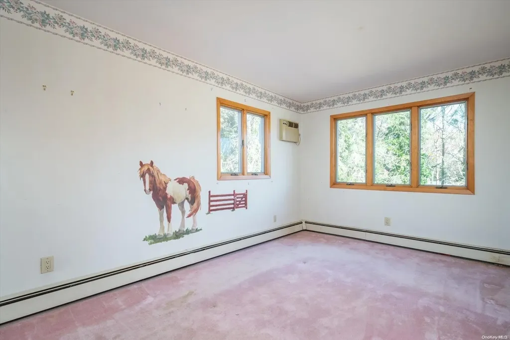 40 Valleywood Road Commack NY 11725