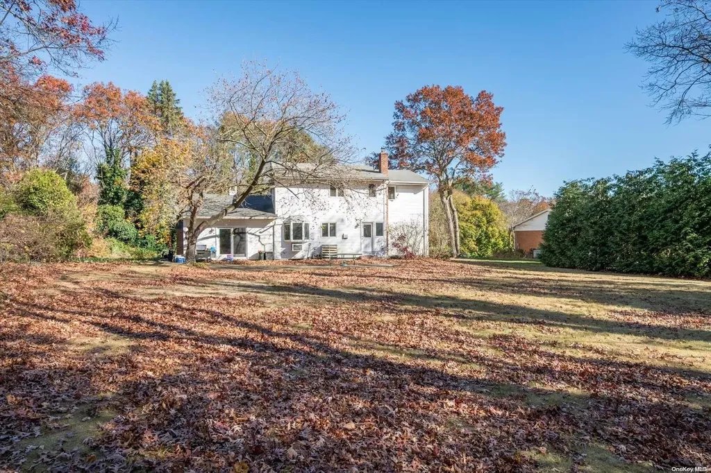 40 Valleywood Road Commack NY 11725