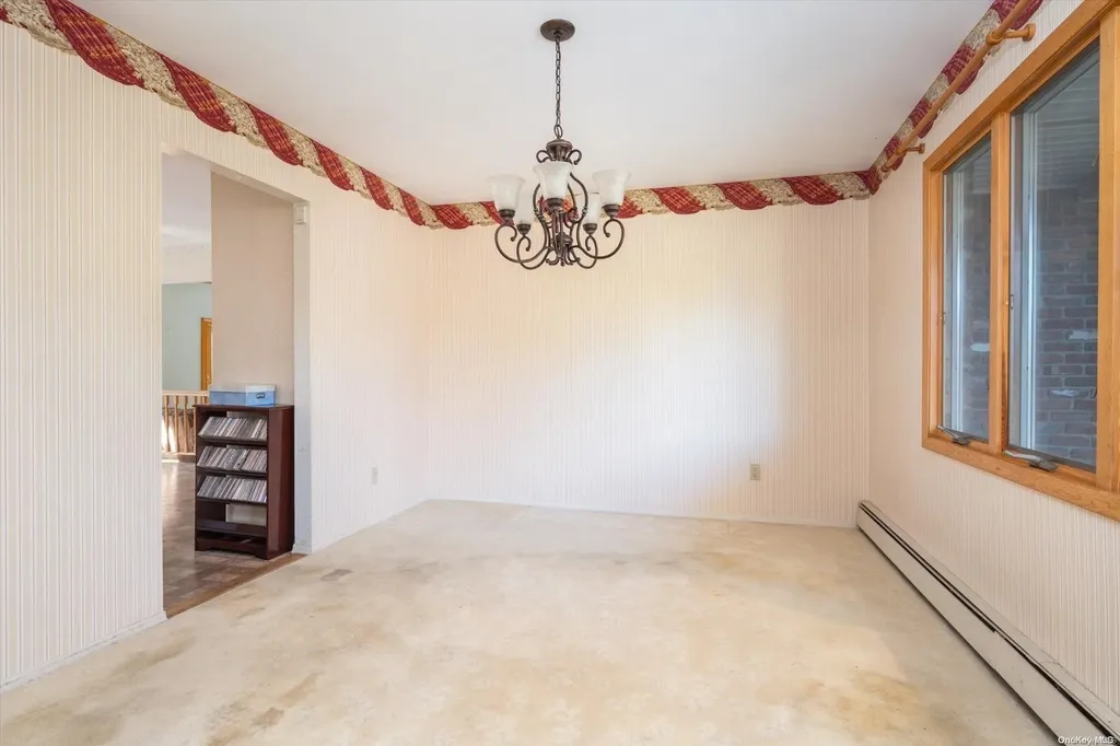 40 Valleywood Road Commack NY 11725