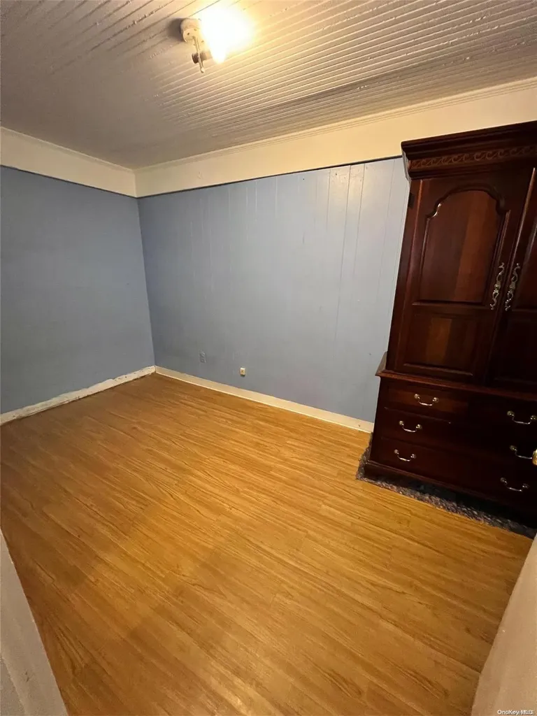 352 Howells Road Bay Shore NY 11706