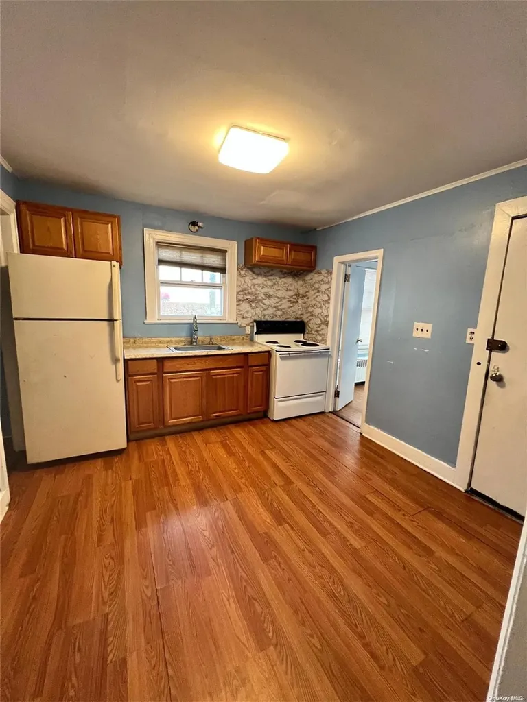 352 Howells Road Bay Shore NY 11706