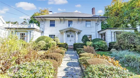 670 James Street Pelham NY 10803