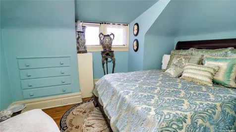 670 James Street Pelham NY 10803