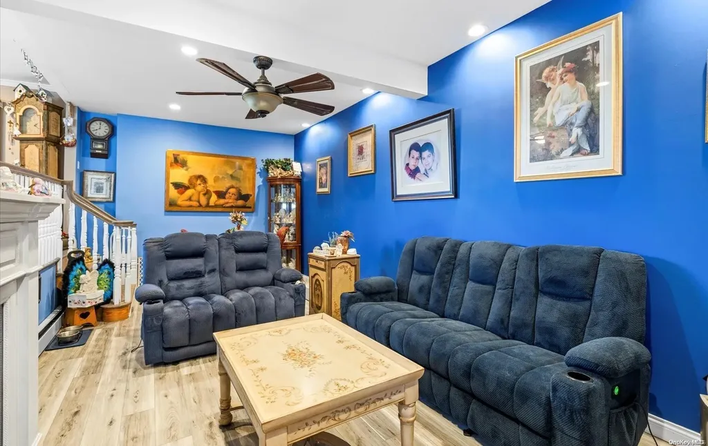 53 Arlyn Drive E Massapequa NY 11758