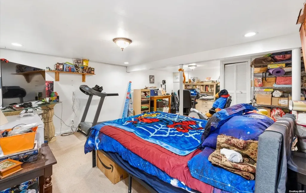 53 Arlyn Drive E Massapequa NY 11758