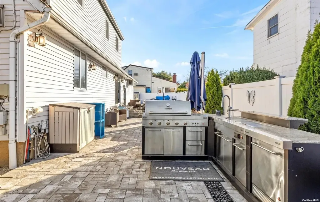 53 Arlyn Drive E Massapequa NY 11758