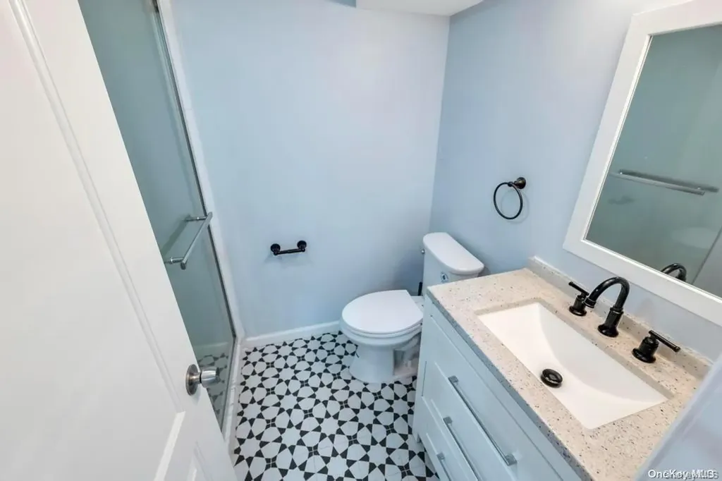 39 Lincoln Road Plainview NY 11803