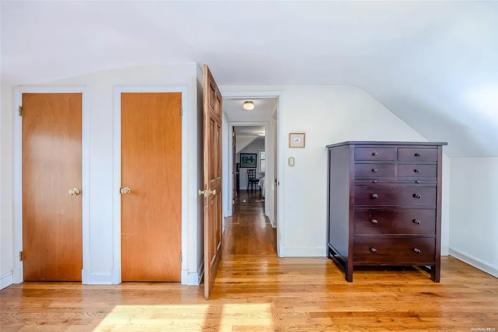 3 Severin Place Huntington NY 11743
